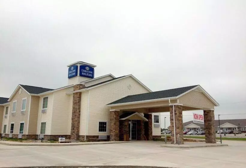 Cobblestone Hotel & Suites   Newton