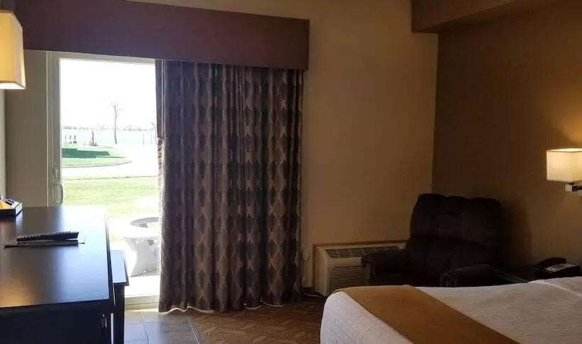 Hôtel Cobblestone Inn & Suites  Lake View