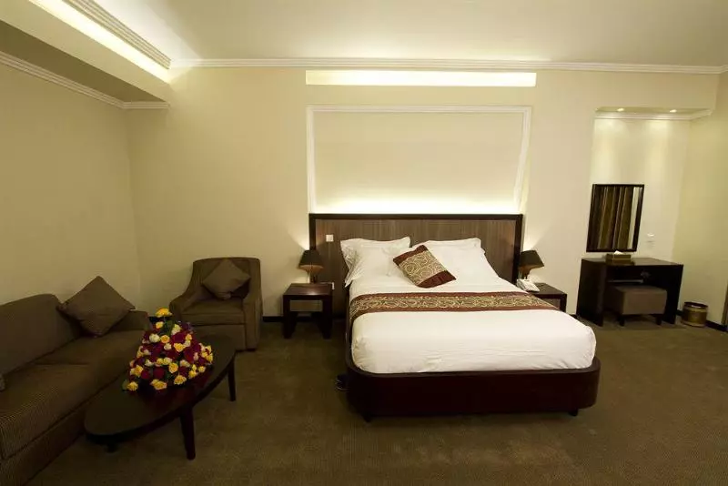 هتل Elilly International