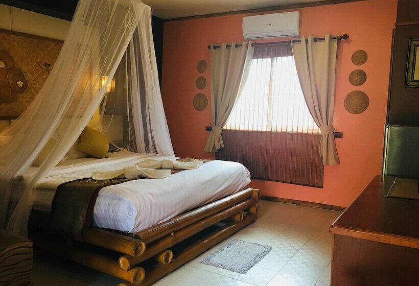 Отель Kantiang Oasis Resort & Spa