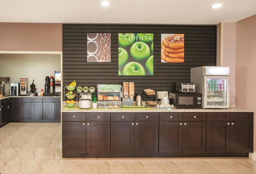 酒店 La Quinta Inn & Suites By Wyndham Far Rockaway