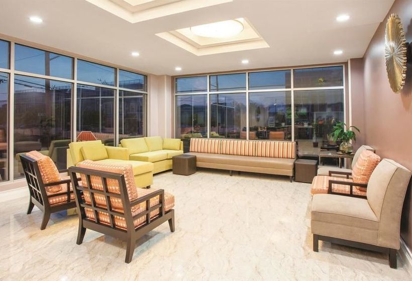 酒店 La Quinta Inn & Suites By Wyndham Far Rockaway