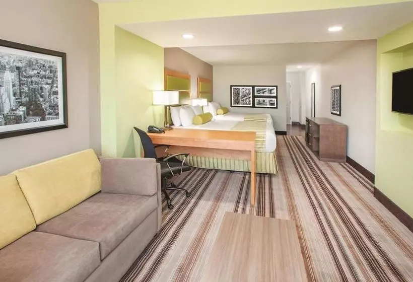 酒店 La Quinta Inn & Suites By Wyndham Far Rockaway