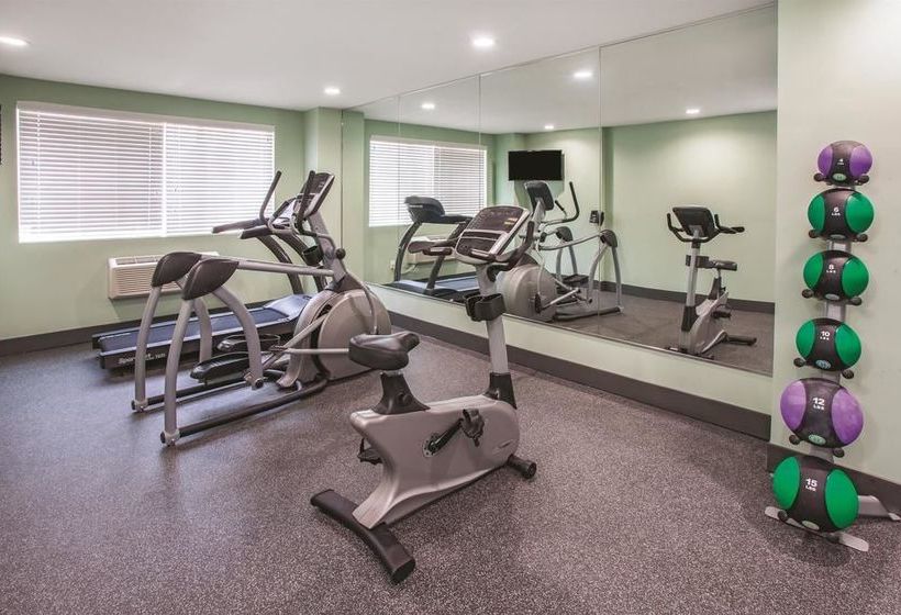 酒店 La Quinta Inn & Suites By Wyndham Far Rockaway