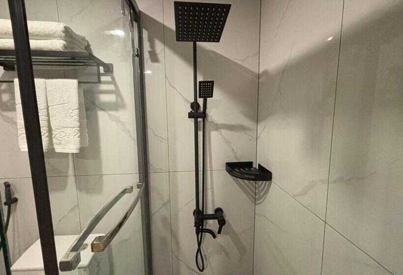 فندق Lido De Paris