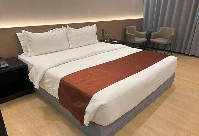 فندق Lido De Paris