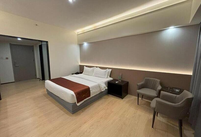 فندق Lido De Paris