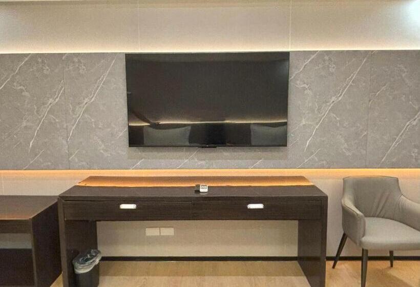 فندق Lido De Paris