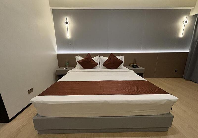 فندق Lido De Paris