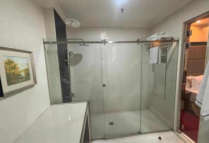 فندق Lido De Paris