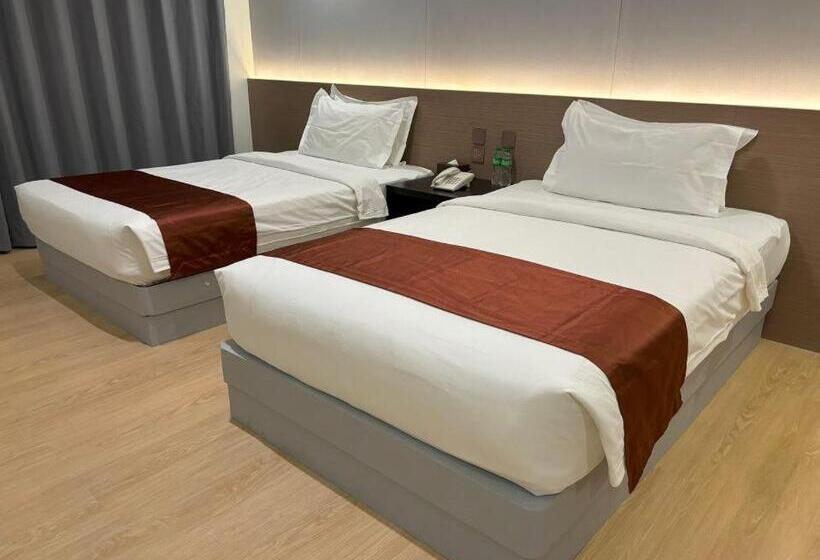 فندق Lido De Paris