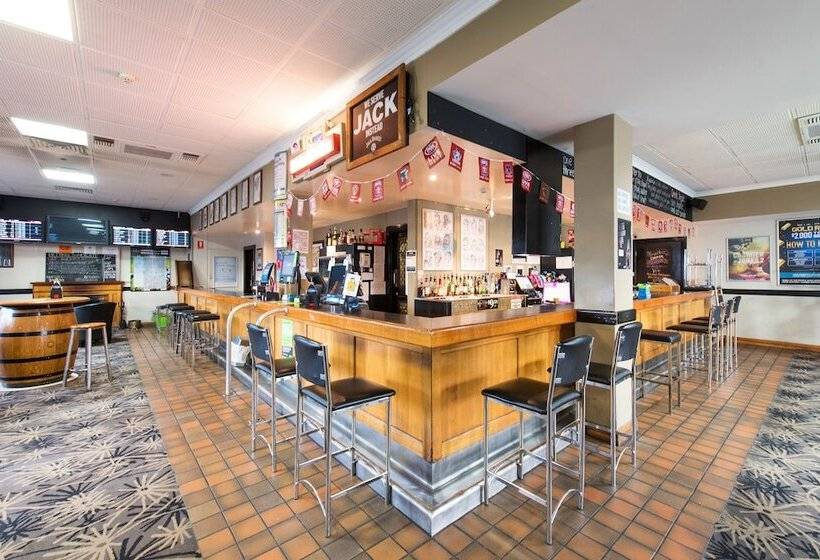 בית מלון כפרי Nightcap At Rose & Crown