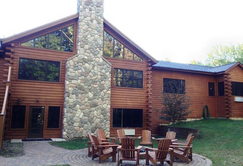 فندق Rockwell Lake Lodge