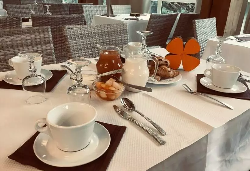 Hotel Vayamundo Quillan L Espinet