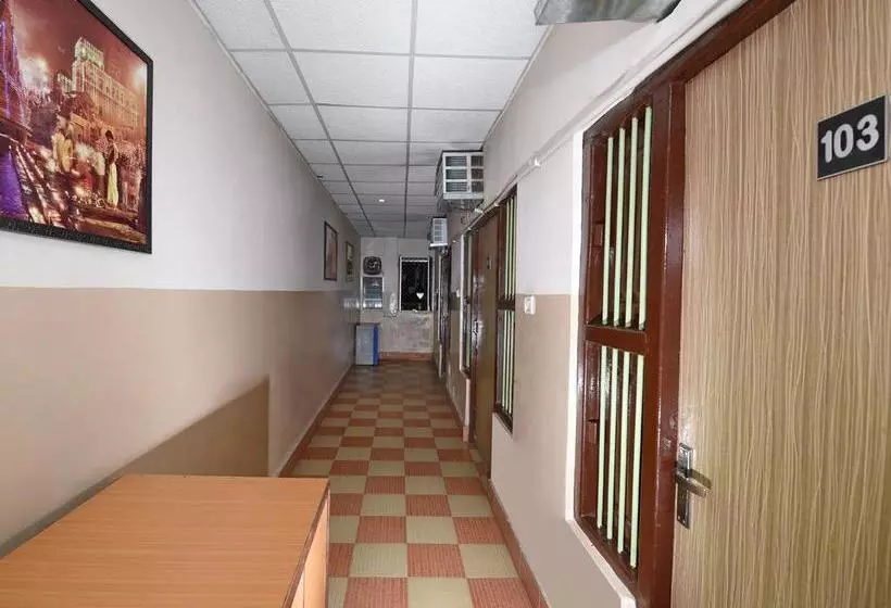 ホテル Zo Rooms Kashi Vishwanath Temple