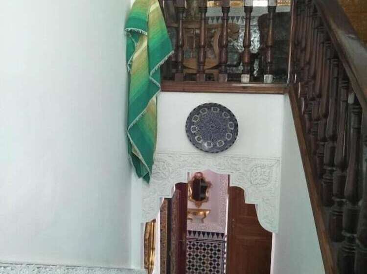 Pension (Hôtel basse catégorie) Malabata Guest House