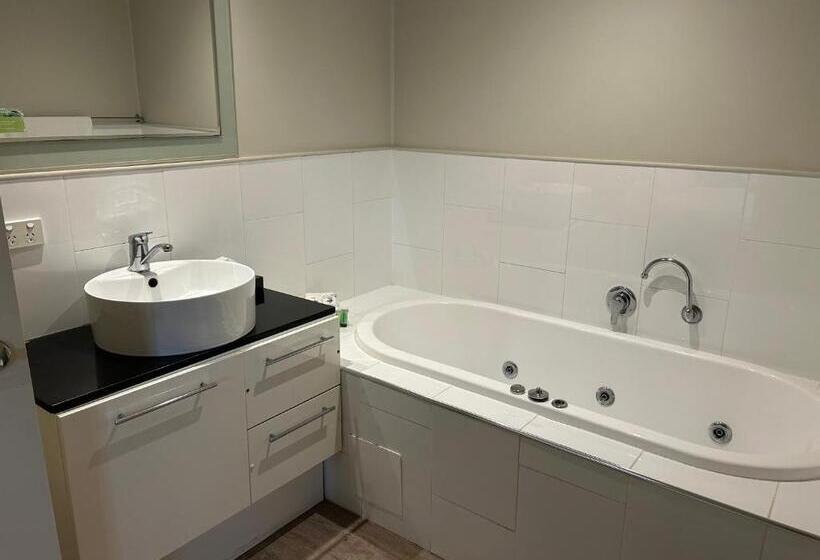 Portarlington Beach Motel