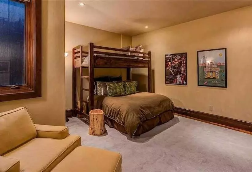 Townhome On The Creek 135