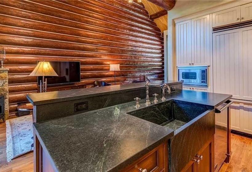 Townhome On The Creek 135