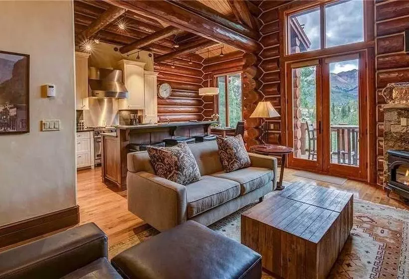 Townhome On The Creek 135