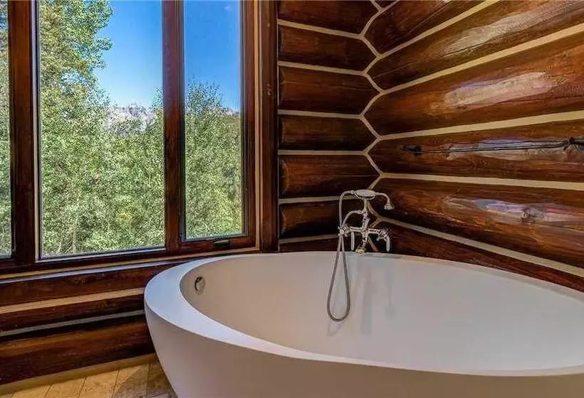 Townhome On The Creek 135