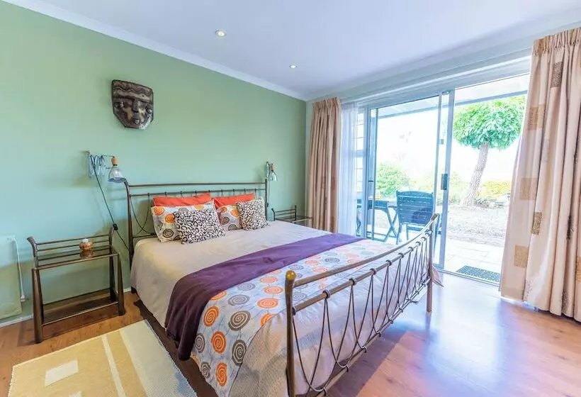 Aestas Bed & Breakfast