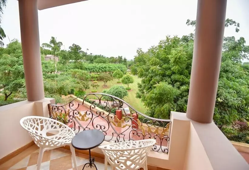 Araliayas Resort & Spa