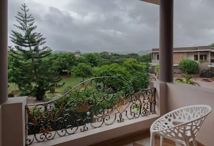 Araliayas Resort & Spa