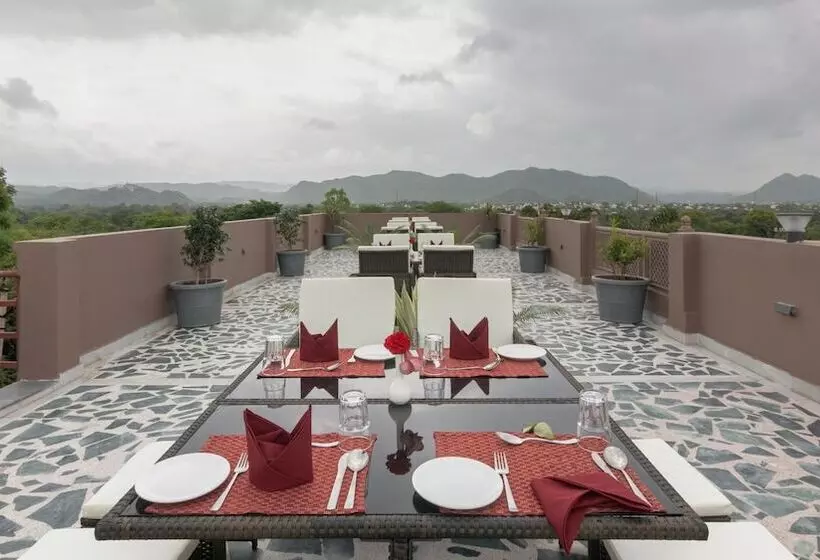 Araliayas Resort & Spa