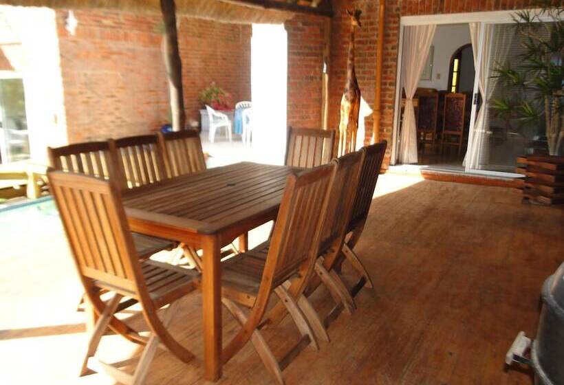 تختخواب و صبحانه Bluewater Beach Accommodation