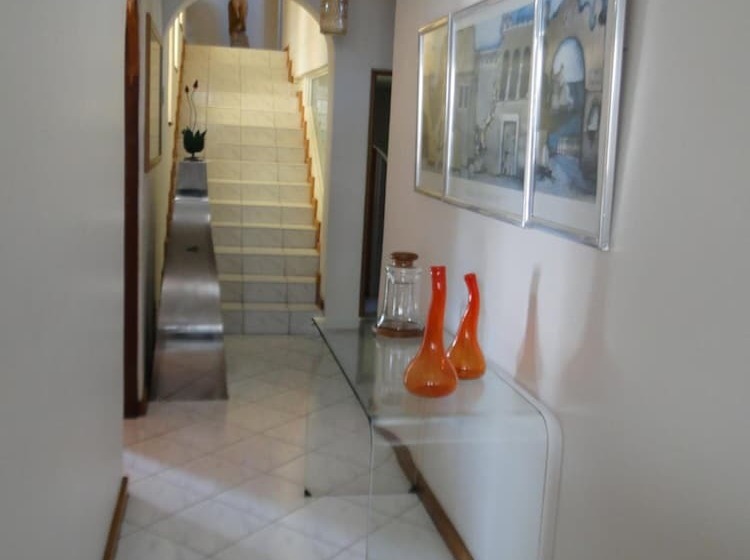 تختخواب و صبحانه Bluewater Beach Accommodation