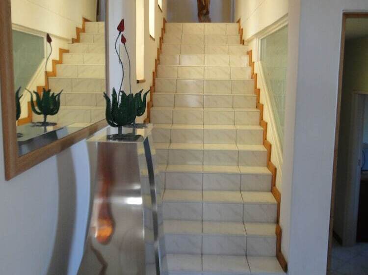 تختخواب و صبحانه Bluewater Beach Accommodation