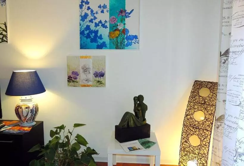 تختخواب و صبحانه In Itinera