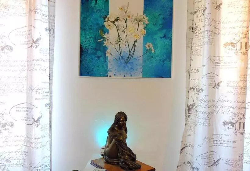 تختخواب و صبحانه In Itinera