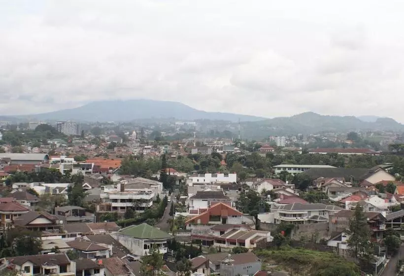 Amaris Hotel Setiabudhi   Bandung