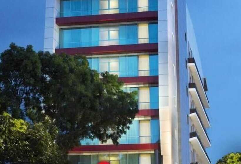 Amaris Hotel Setiabudhi   Bandung