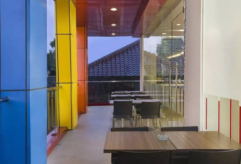 Amaris Hotel Setiabudhi   Bandung