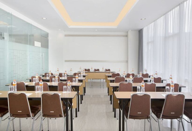 Amaris Hotel Setiabudhi   Bandung