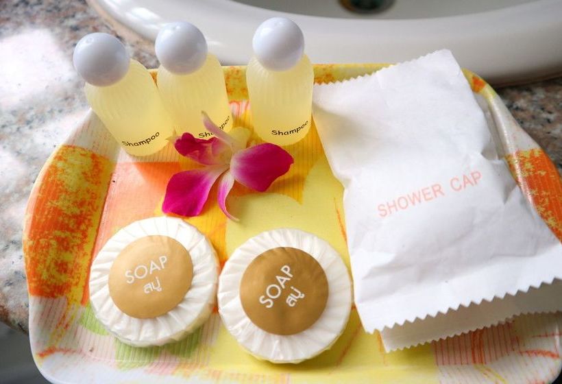 فندق Naithon Beach Mansion