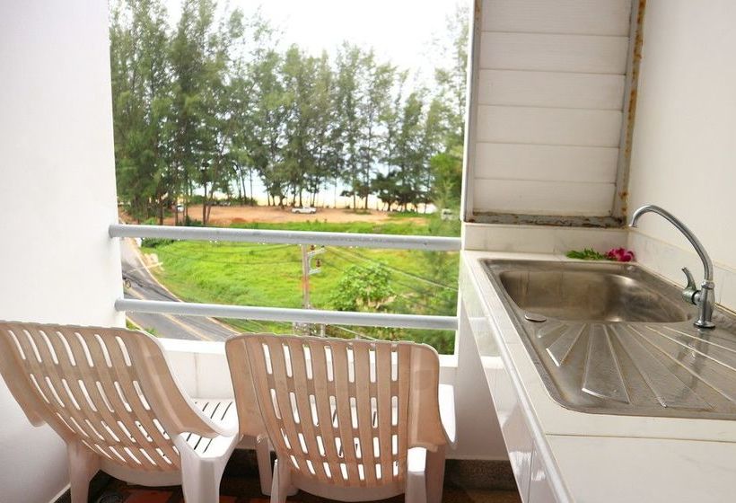 فندق Naithon Beach Mansion