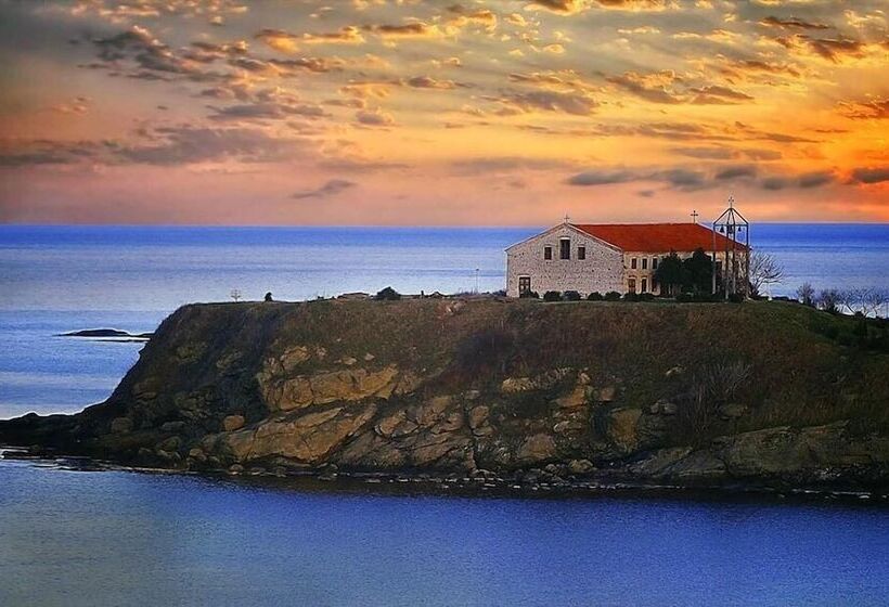 Отель Primea Beach Residence