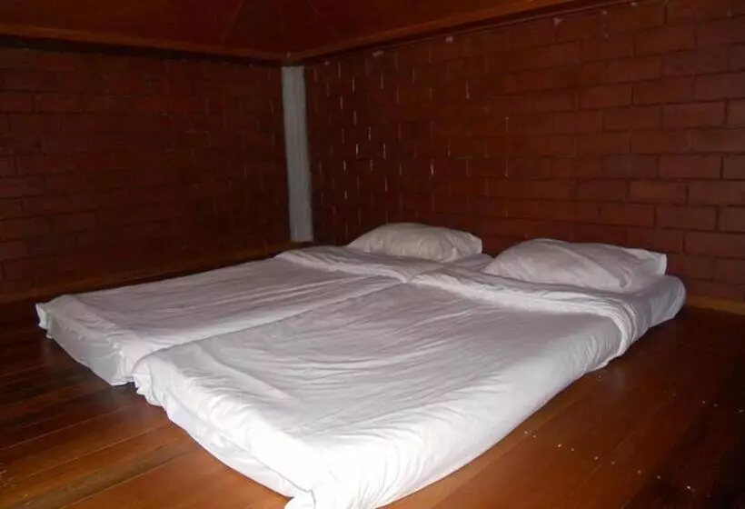 Hotelli Rachavadee Bankrut Resort