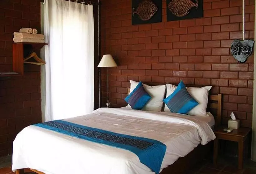 Hotelli Rachavadee Bankrut Resort