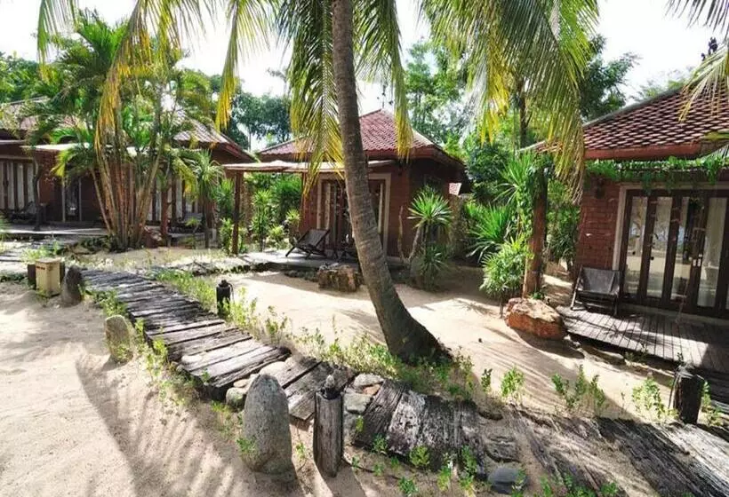 Hotelli Rachavadee Bankrut Resort