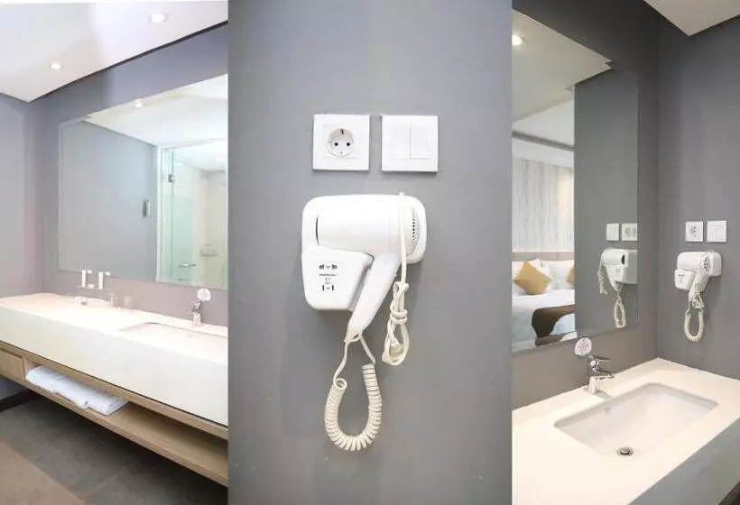 Vasaka Hotel Jakarta Managed By Dafam