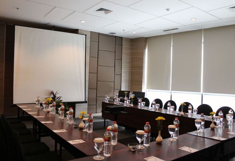 Vasaka Hotel Jakarta Managed By Dafam