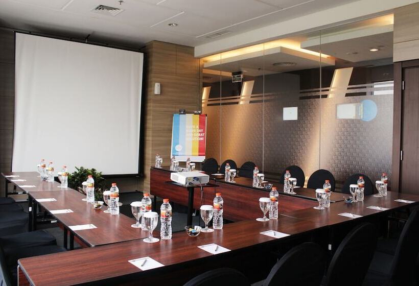 Vasaka Hotel Jakarta Managed By Dafam