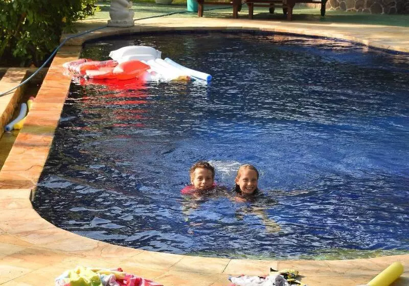 Lomakeskus Tulamben Wreck Divers
