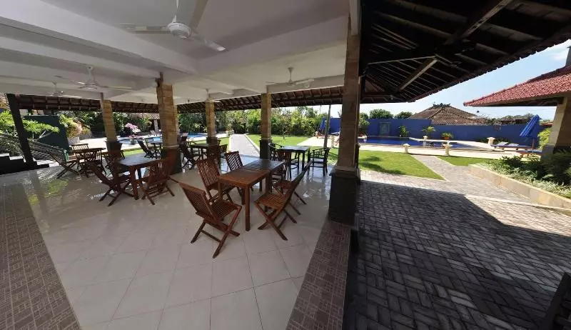 Lomakeskus Tulamben Wreck Divers