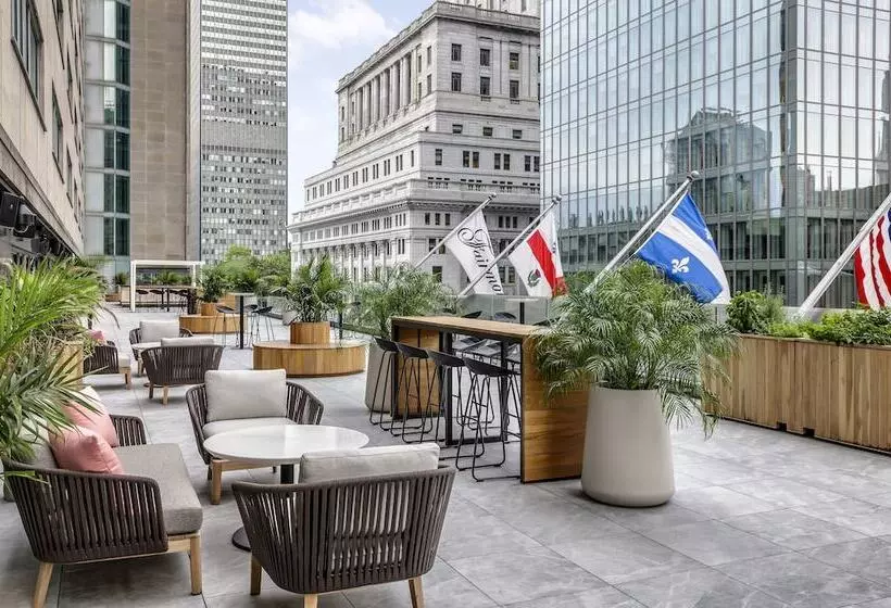 ホテル Fairmont The Queen Elizabeth Gold Experience